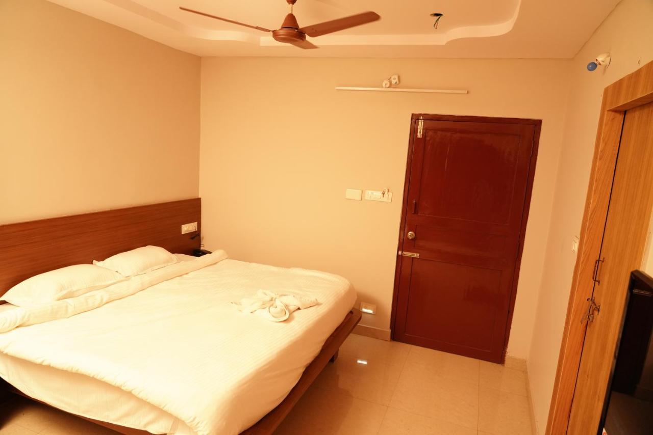 Swagath Residency Kakinada Bagian luar foto