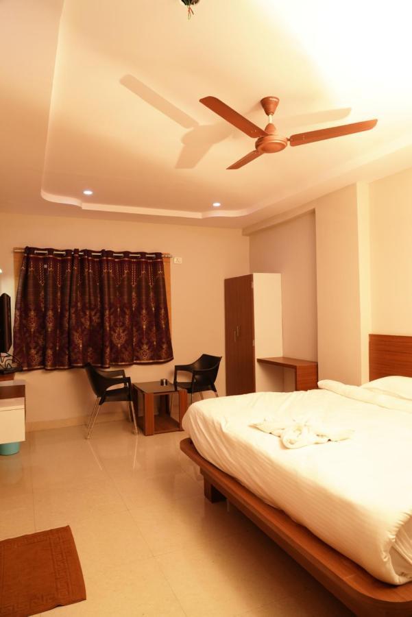 Swagath Residency Kakinada Bagian luar foto