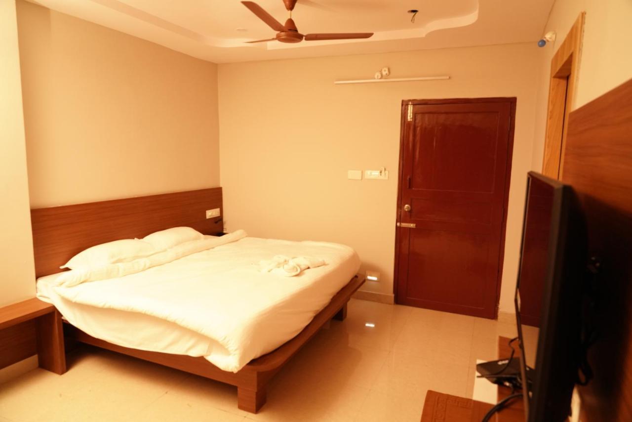 Swagath Residency Kakinada Bagian luar foto